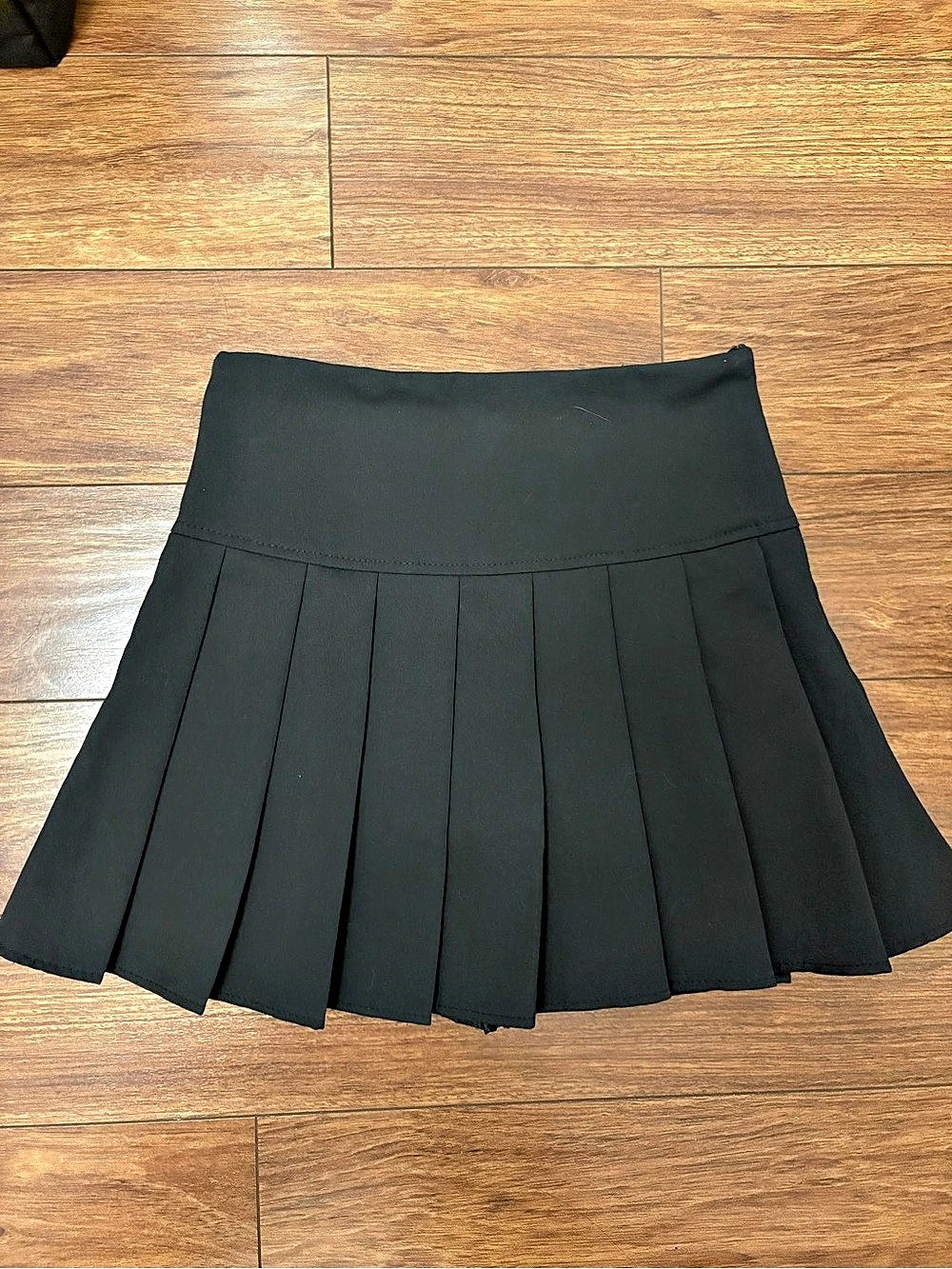 Lewkin Pleated Skirt